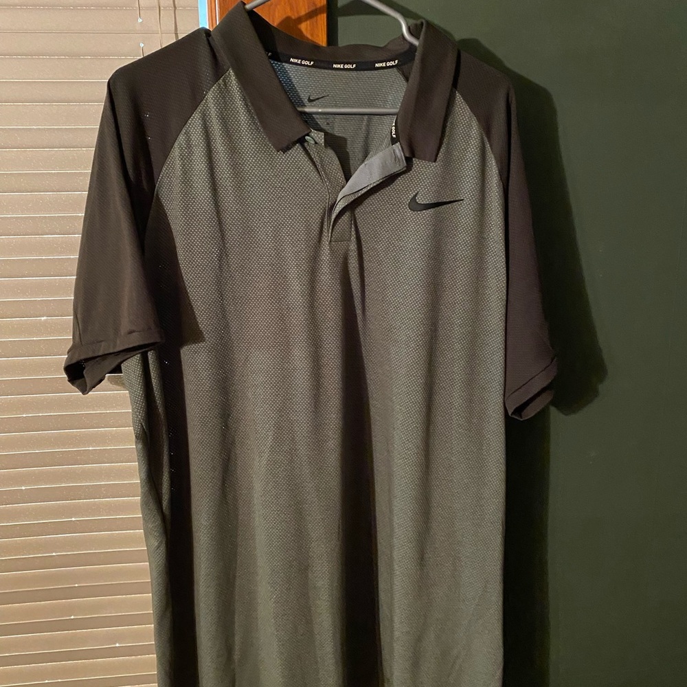 Men’s Nike dri-fit polo size XL green